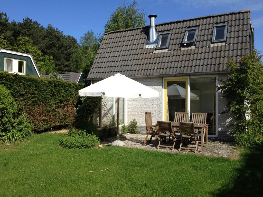 Bungalows – Bungalowpark Mooyeveld – Uniek gelegen in de duinen! Egmond-Binnen Zimmer foto